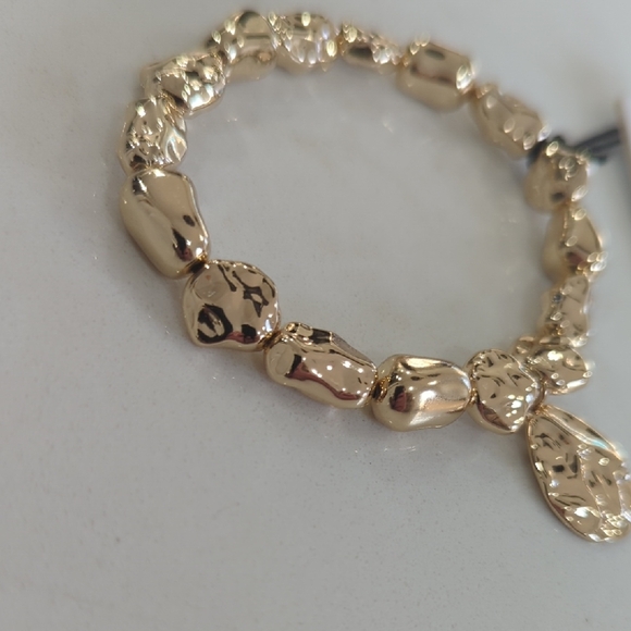 Ann Taylor Gold Bracelet with Gold Charm - Picture 4 of 7